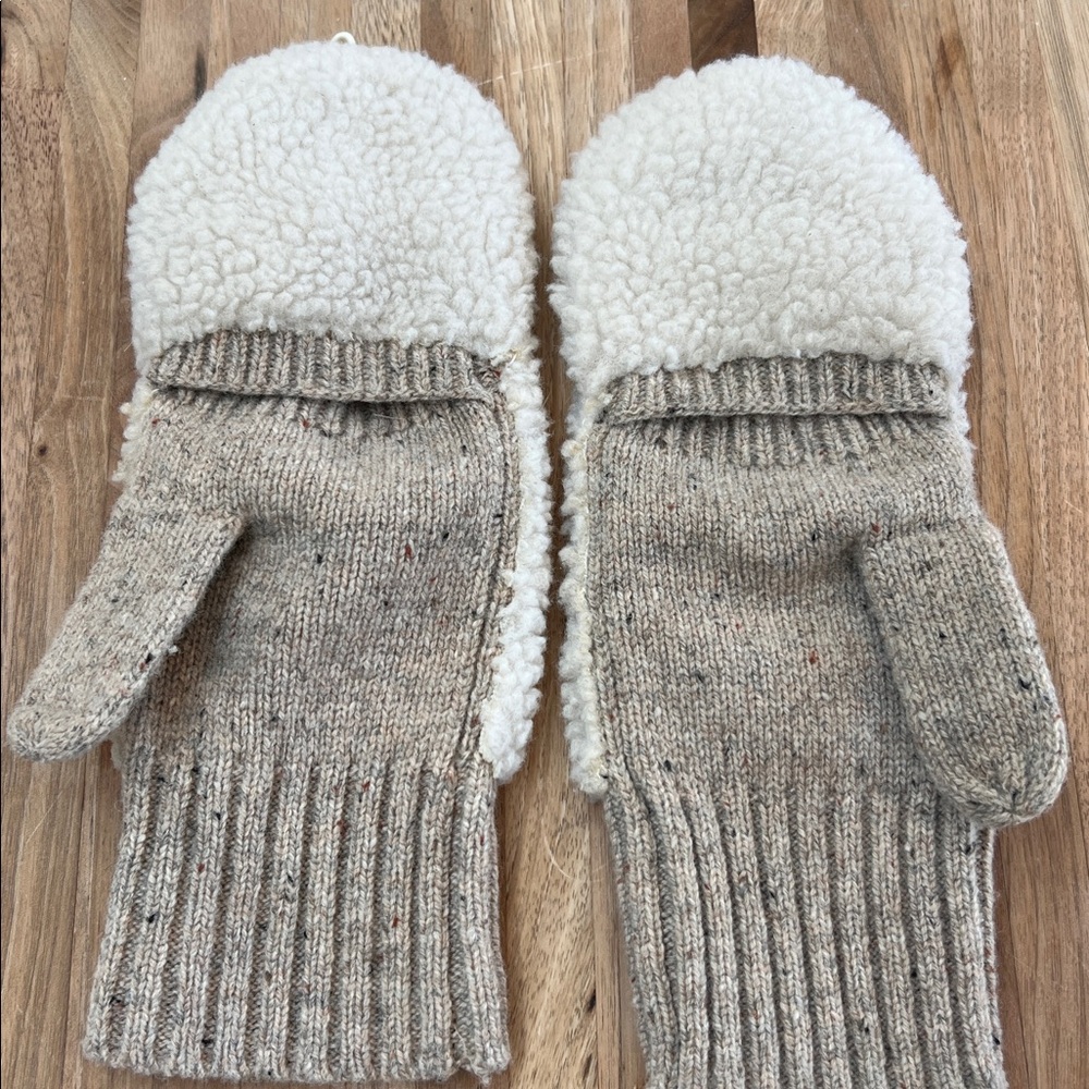 Madewell Mittens - Picture 3 of 4